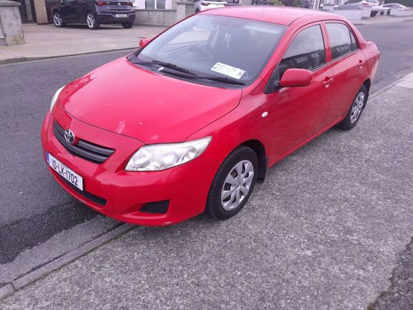 Toyota Corolla Saloon, Diesel, 2010, Red