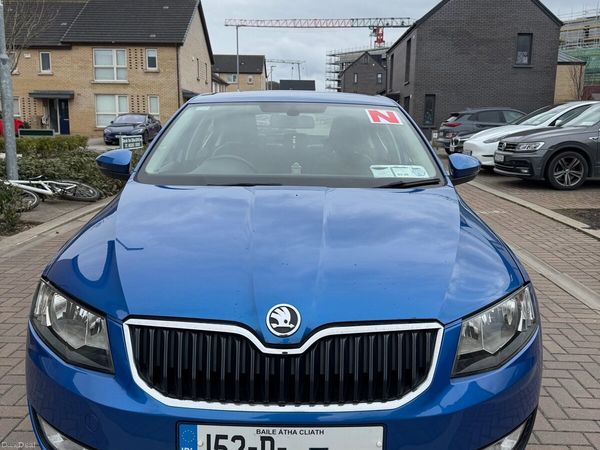 Skoda Octavia Hatchback, Diesel, 2015, Blue