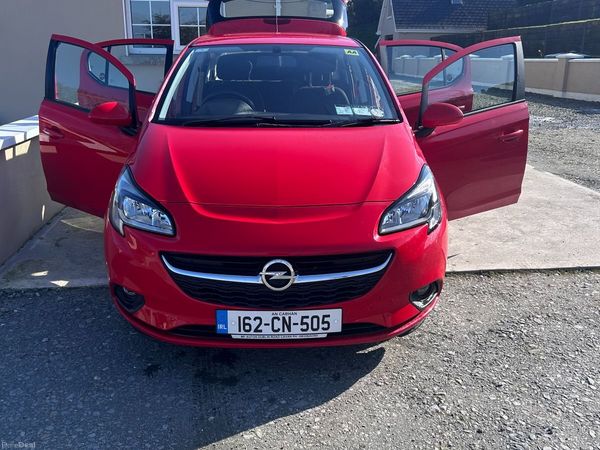 Opel Corsa Hatchback, Petrol, 2016, Red