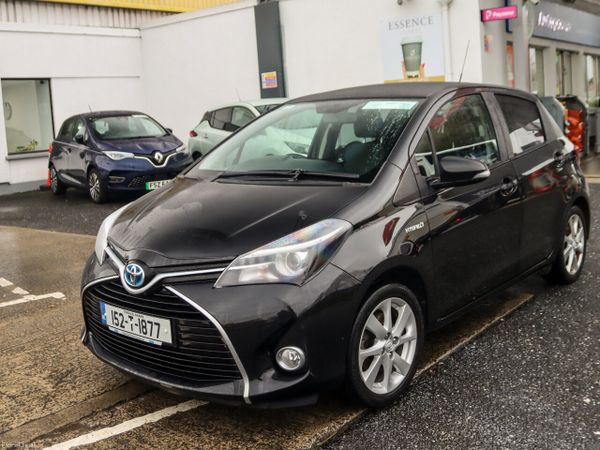 Toyota Yaris Hatchback, Petrol Hybrid, 2015, Black