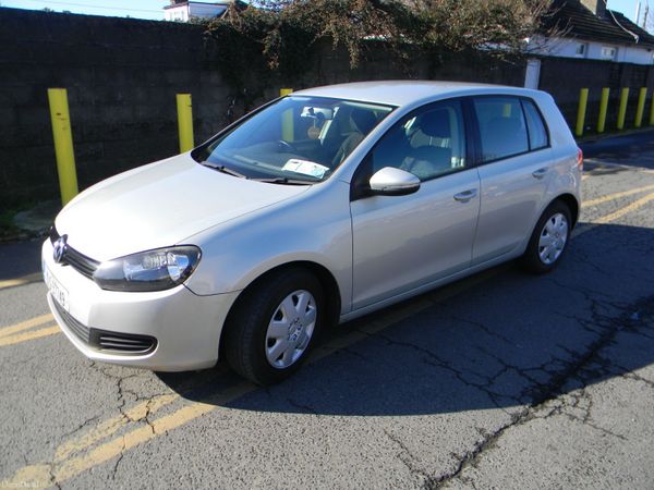 Volkswagen Golf Hatchback, Petrol, 2010, Silver