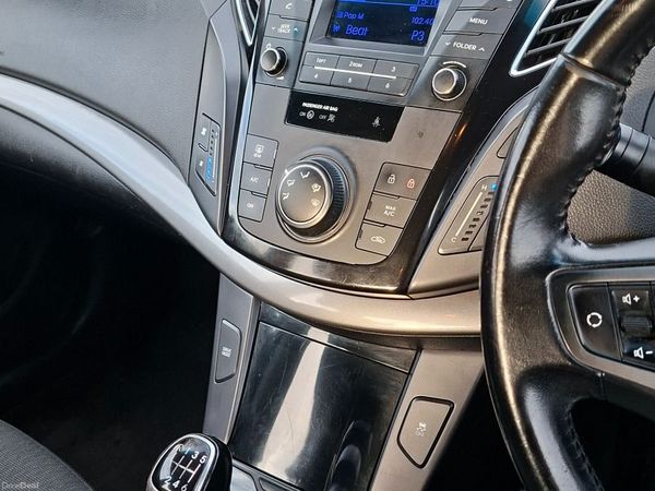 Hyundai i40 Saloon, Diesel, 2015, White