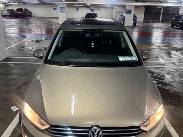 Volkswagen Golf Hatchback, Diesel, 2016, Gold