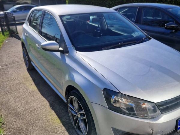 Volkswagen Polo Hatchback, Petrol, 2010, Silver