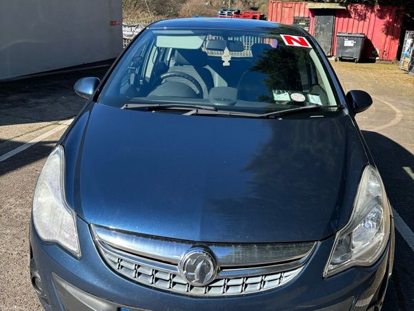 Vauxhall Corsa Hatchback, Petrol, 2014, Blue