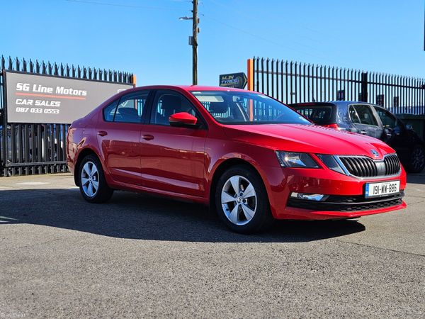 Skoda Octavia Saloon, Diesel, 2019, Red