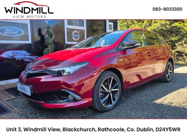 Toyota Auris MPV, Petrol Hybrid, 2018, Red