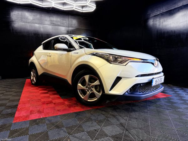 Toyota C-HR SUV, Petrol Hybrid, 2019, White