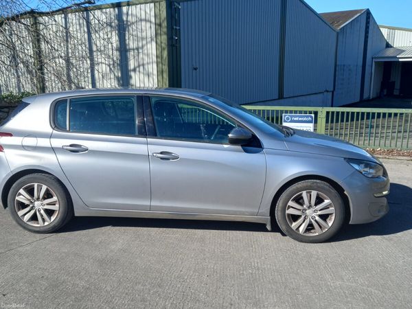 Peugeot 308 Hatchback, Petrol, 2015, Grey