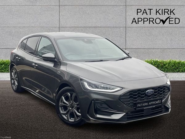 Ford Focus Hatchback, Petrol, 2024, Grey