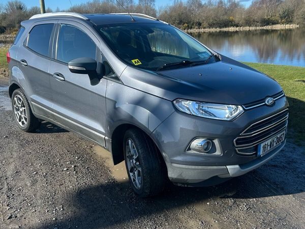 Ford EcoSport SUV, Petrol, 2016, Grey