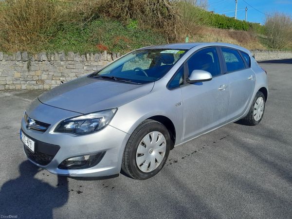 Opel Astra Hatchback, Diesel, 2015, Silver