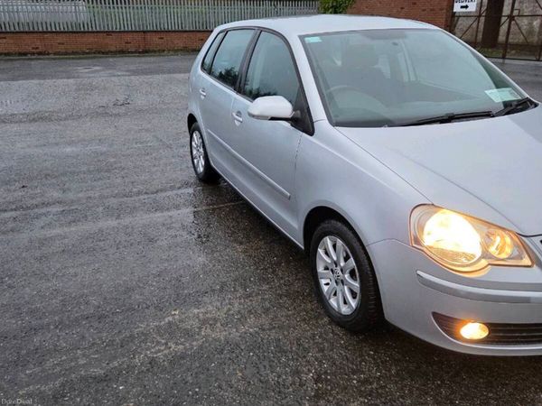 Volkswagen Polo Hatchback, Petrol, 2009, Silver