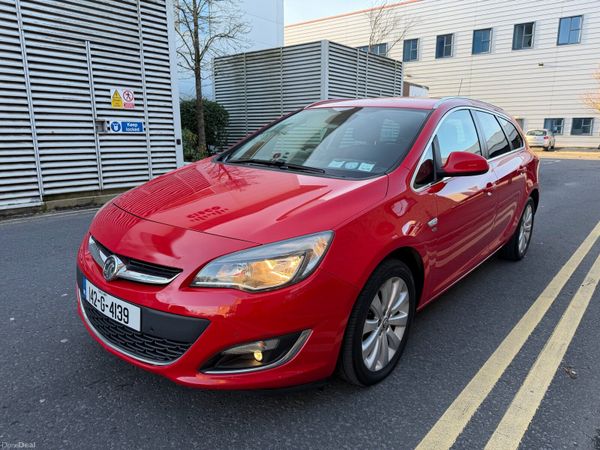 Vauxhall Astra Estate, Petrol, 2014, Red