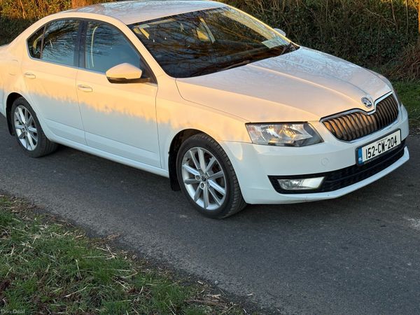 Skoda Octavia Saloon, Diesel, 2015, White