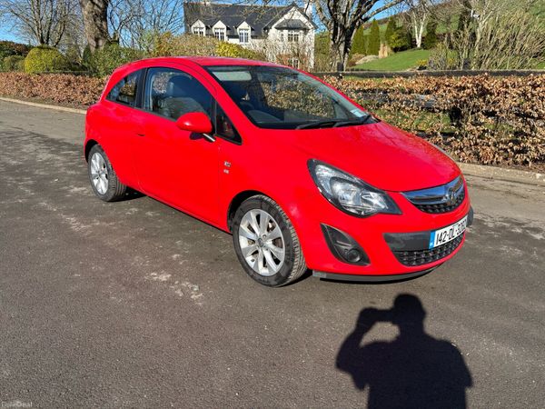 Vauxhall Corsa Hatchback, Petrol, 2014, Red