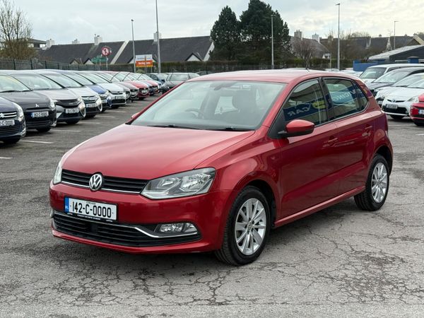 Volkswagen Polo Hatchback, Petrol, 2014, Red