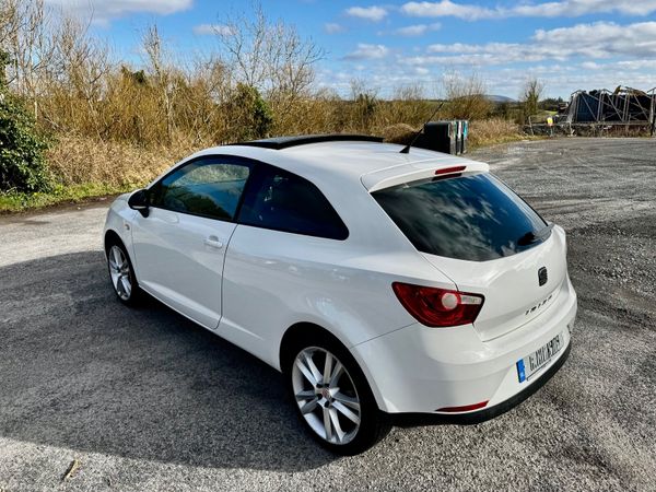 SEAT Ibiza Hatchback, Diesel, 2011, White