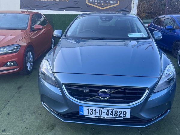 Volvo V40 Hatchback, Petrol, 2013, Blue