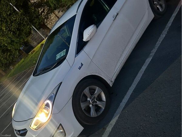 Hyundai i40 Estate, Diesel, 2013, White