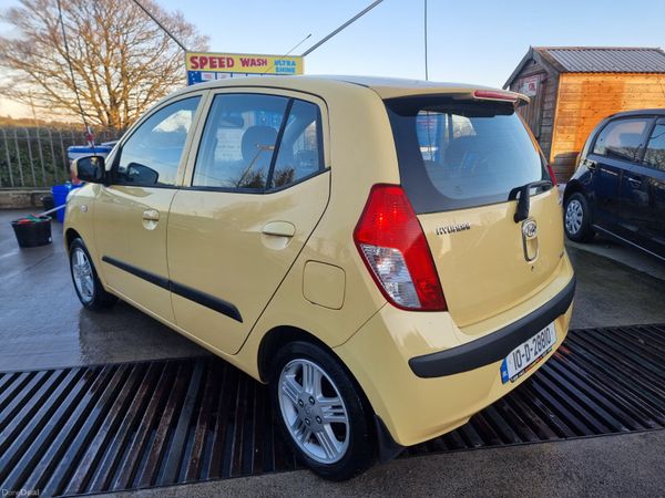 Hyundai i10 Hatchback, Petrol, 2010, Yellow