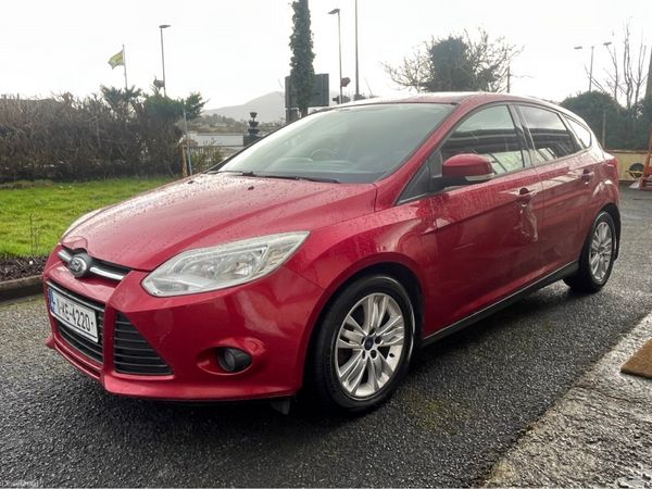 Ford Focus Hatchback, Diesel, 2011, Red