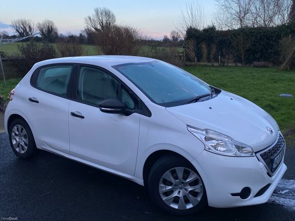 Peugeot 208 Hatchback, Petrol, 2014, White