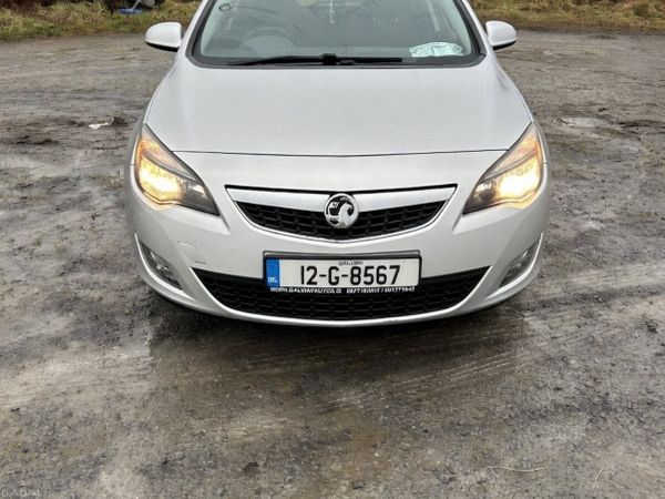 Vauxhall Astra Hatchback, Petrol, 2012, Silver