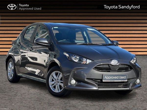 Toyota Yaris Hatchback, Petrol Hybrid, 2025, Grey