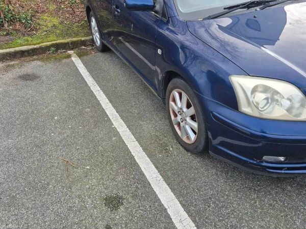 Toyota Avensis Saloon, Petrol, 2004, Blue