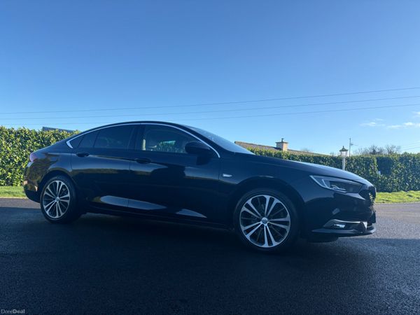Opel Insignia Hatchback, Diesel, 2020, Blue