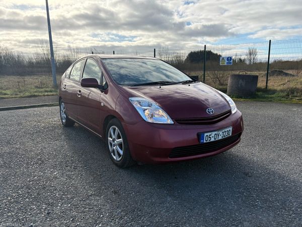 Toyota Prius Hatchback, Petrol Hybrid, 2005, Red