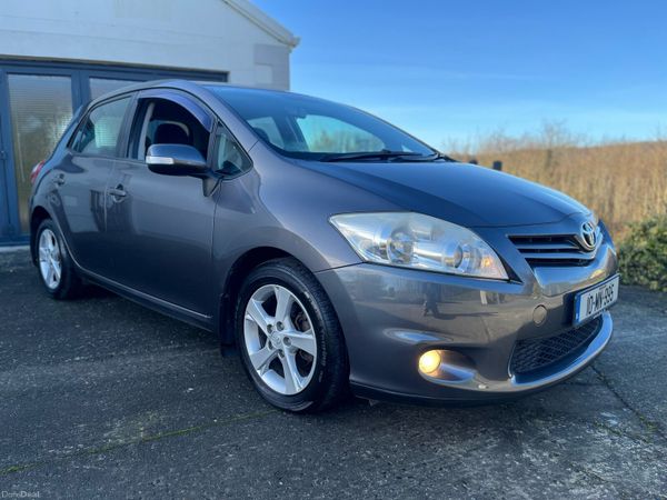 Toyota Auris Hatchback, Diesel, 2010, Grey