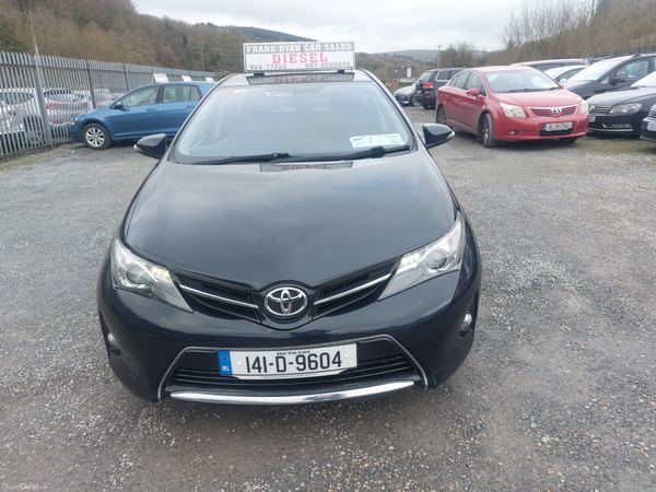 Toyota Auris Hatchback, Diesel, 2014, Black