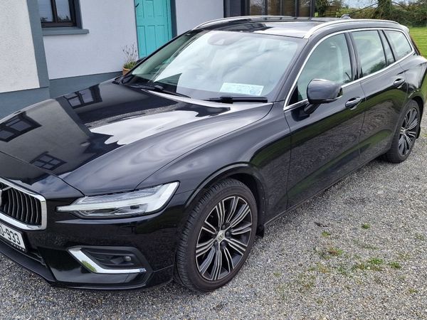 Volvo V60 Estate, Petrol, 2018, Black