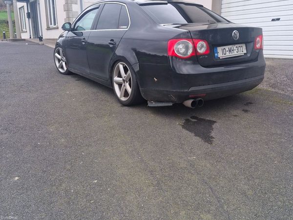 Volkswagen Jetta Saloon, Diesel, 2010, Black