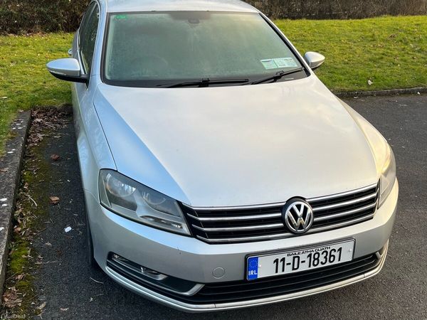 Volkswagen Passat Saloon, Diesel, 2011, Silver