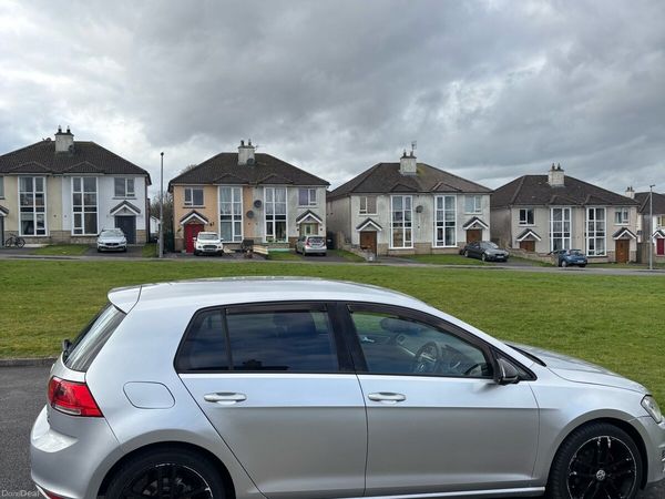 Volkswagen Golf Hatchback, Petrol, 2014, Silver