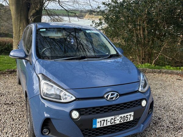 Hyundai i10 Hatchback, Petrol, 2017, Blue
