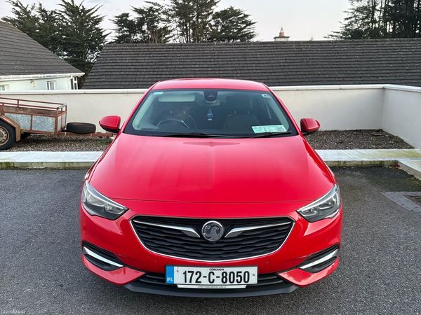 Vauxhall Insignia Hatchback, Diesel, 2017, Red