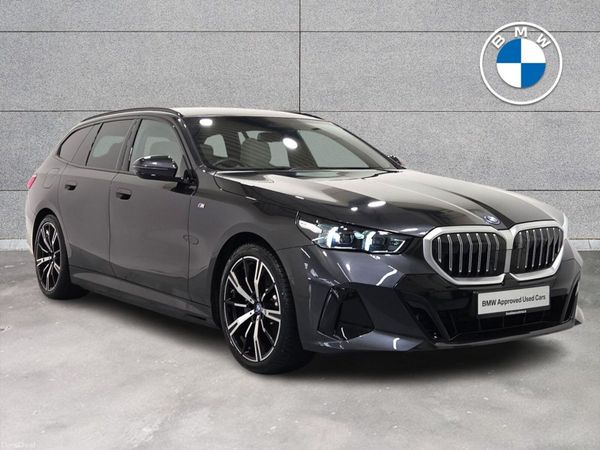 BMW 5-Series Estate, Petrol Plug-in Hybrid, 2025, Grey