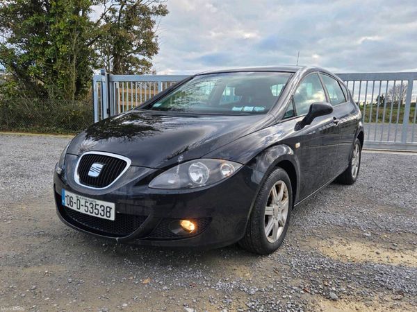 Volkswagen Passat Saloon, Petrol, 2007, Blue