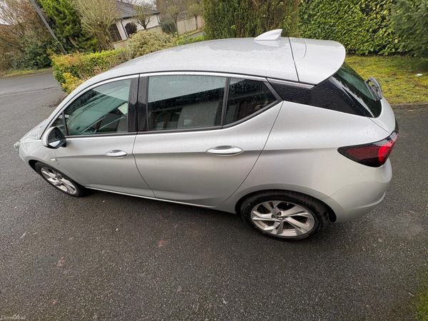 Opel Astra Hatchback, Diesel, 2018, Grey