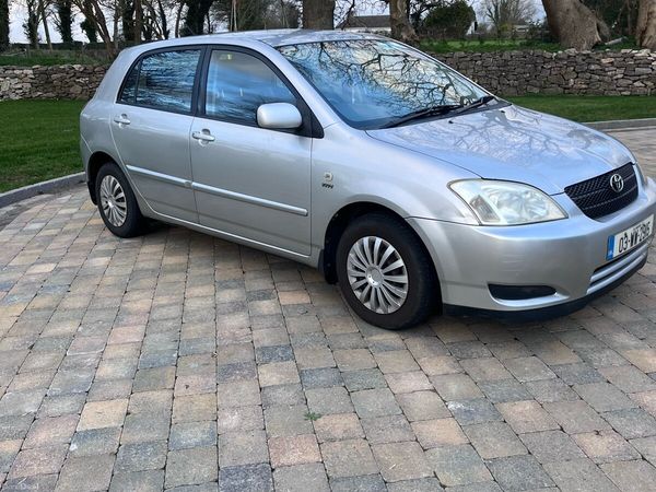 Toyota Corolla Hatchback, Petrol, 2003, Silver