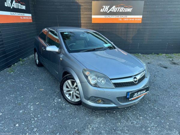 Opel Astra Hatchback, Petrol, 2007, Silver