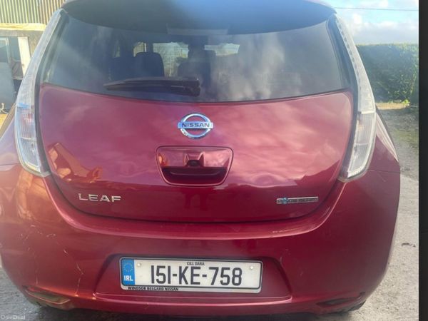 Nissan Leaf Hatchback, Electric, 2015, Red