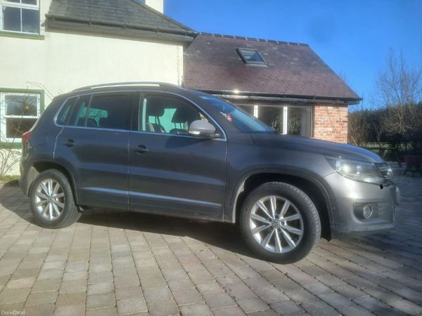 Volkswagen Tiguan SUV, Diesel, 2012, Grey