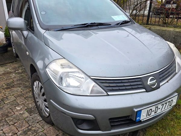 Nissan Tiida Hatchback, Diesel, 2010, Grey