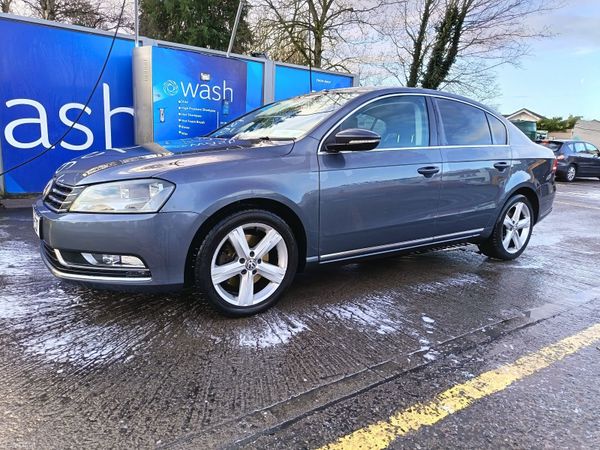 Volkswagen Passat Saloon, Diesel, 2012, Grey