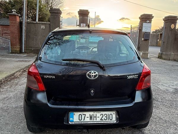 Toyota Yaris Hatchback, Petrol, 2007, Black
